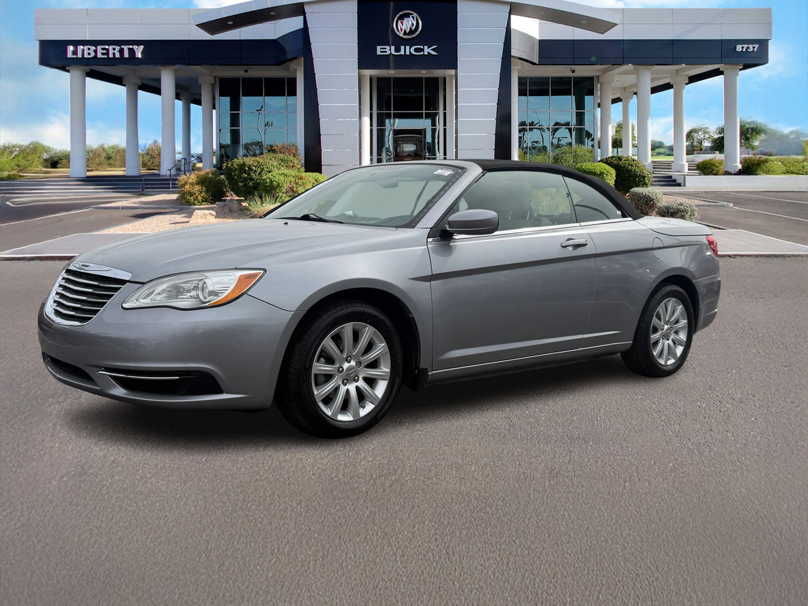 Used 2013 Chrysler 200 Touring image 8