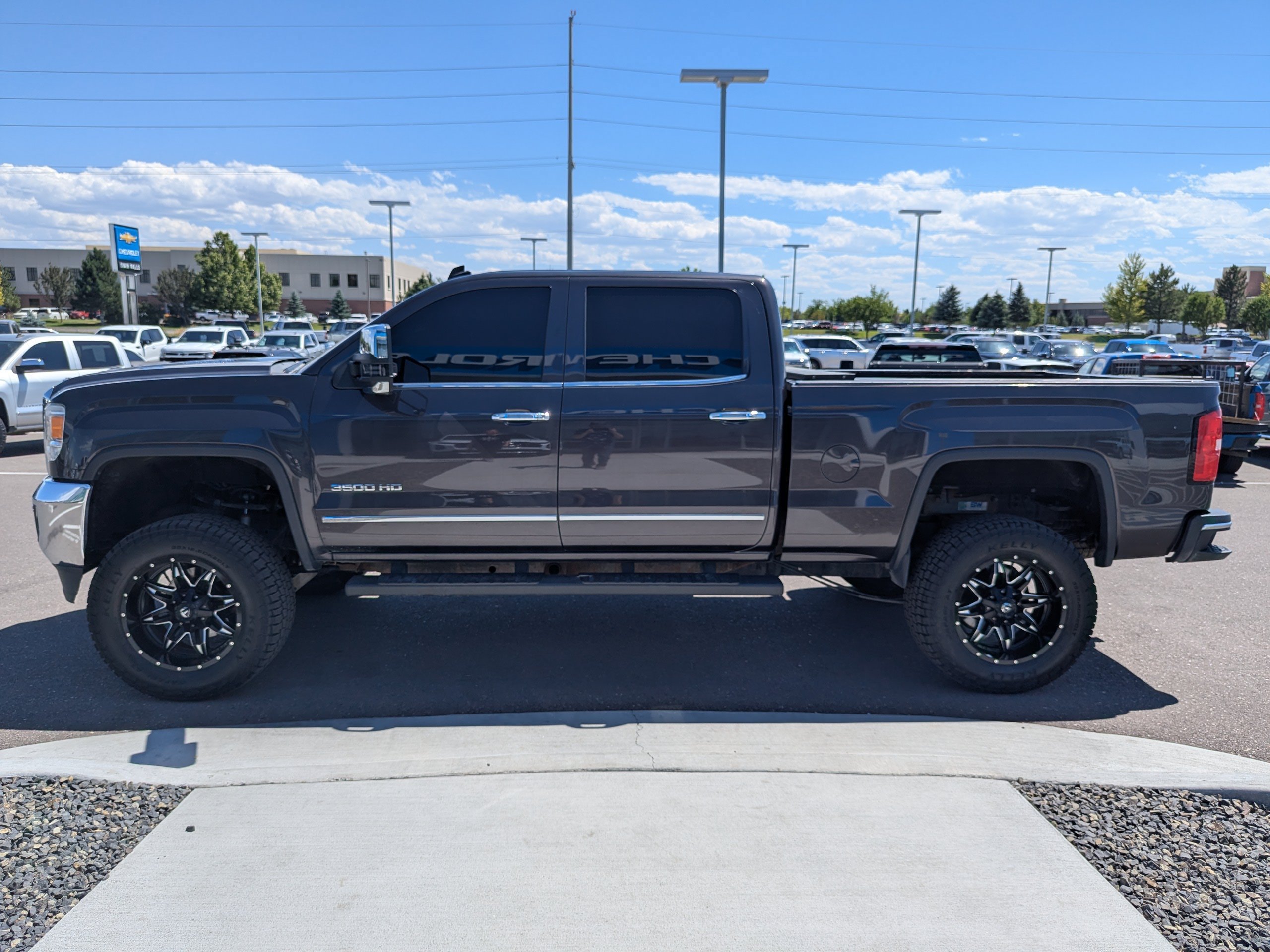 Used 2015 GMC Sierra 3500 SLT AWD/4WD image 9