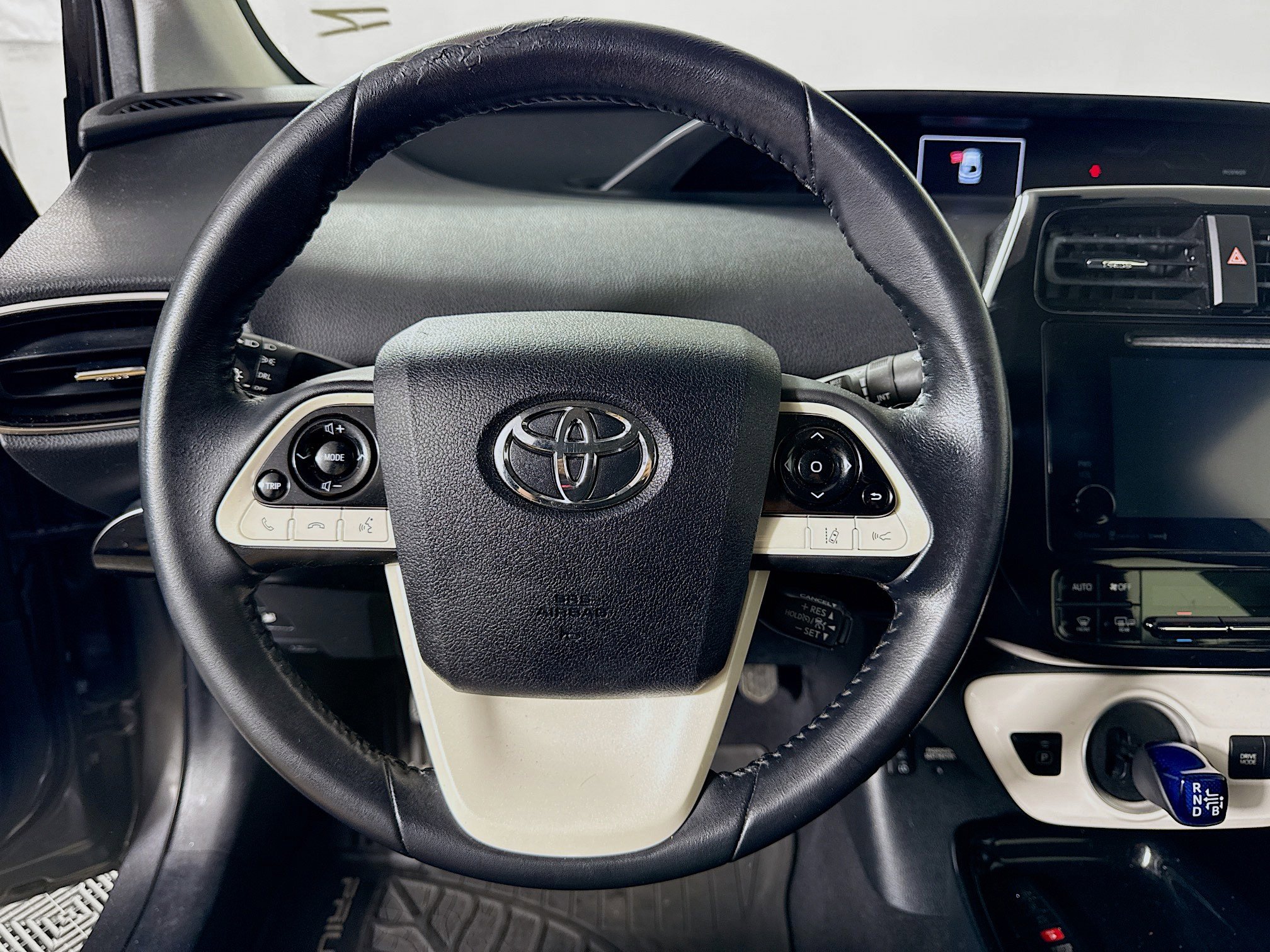 Certified 2017 Toyota Prius Prime Plus FWD image 12