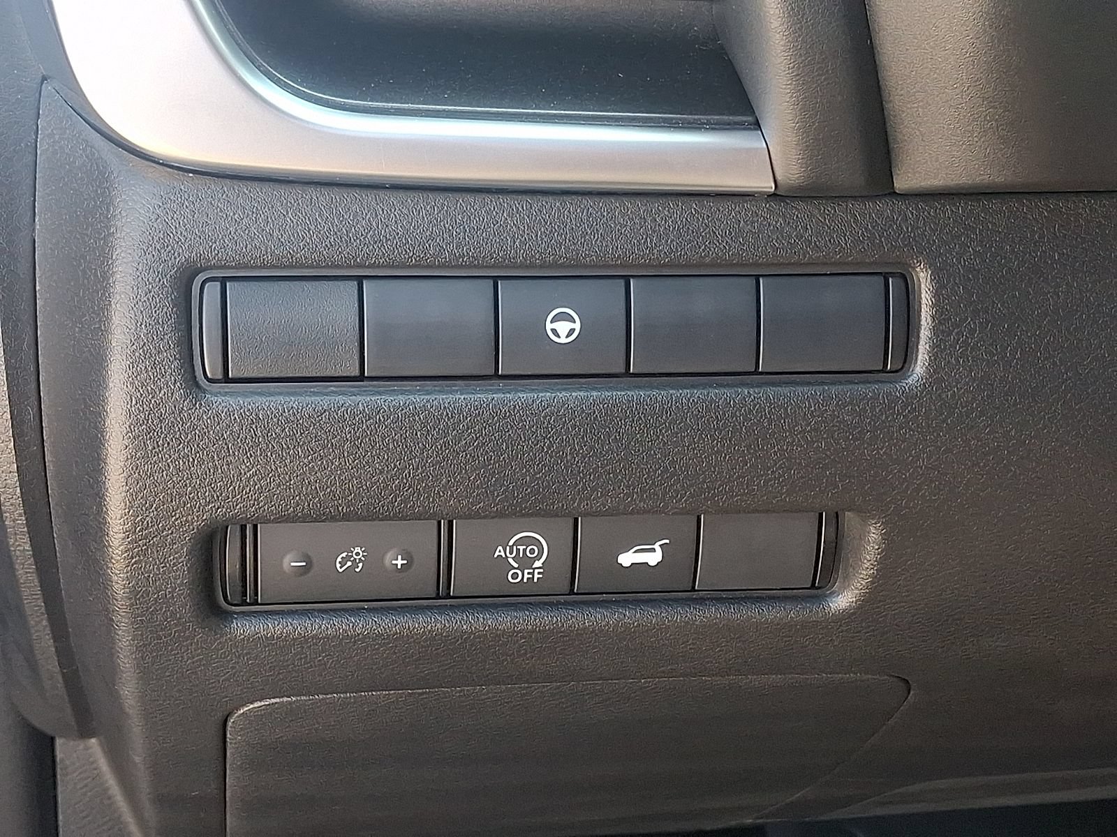 Used 2024 Nissan Rogue SV AWD/4WD image 19
