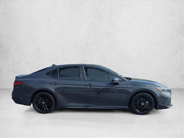 Used 2025 Toyota Camry SE w/ Convenience Package image 4