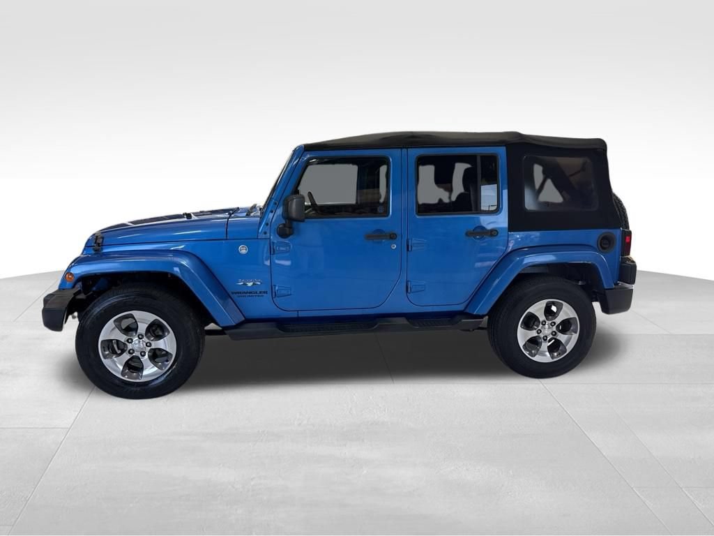 Used 2016 Jeep Wrangler Unlimited Sahara w/ Connectivity Group AWD/4WD image 3