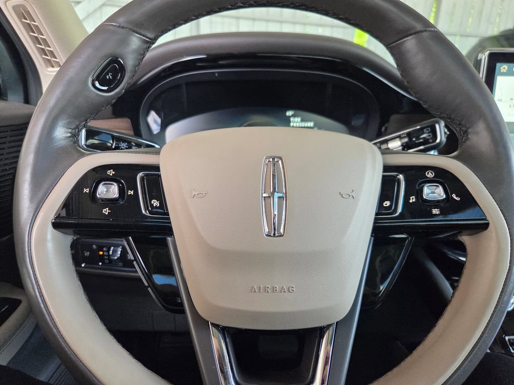 Used 2022 Lincoln Corsair Reserve w/ Equipment Group 201A AWD/4WD image 6