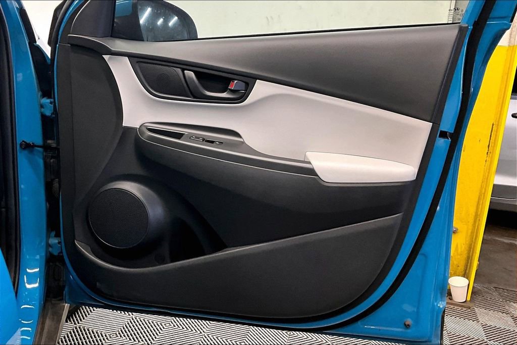 Used 2022 Hyundai Kona SEL w/ Cargo Package image 25