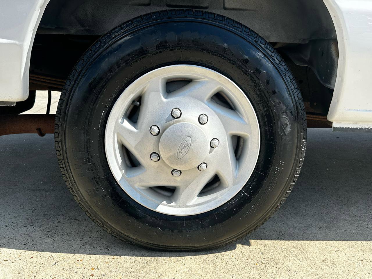 Used 2004 Ford E-250 and Econoline 250 Extended RWD image 71