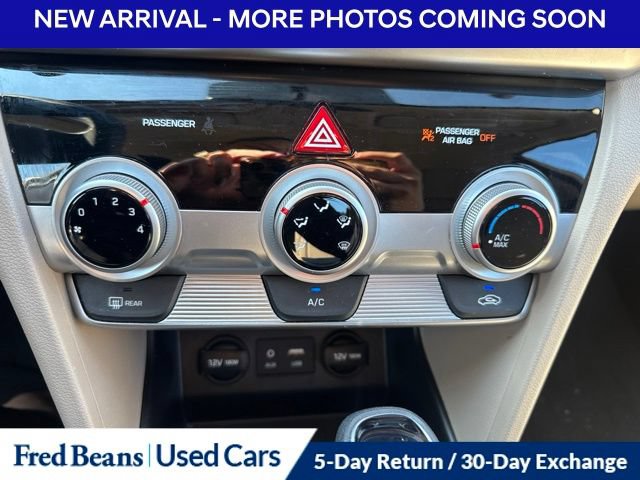 Used 2019 Hyundai Elantra SE FWD image 9