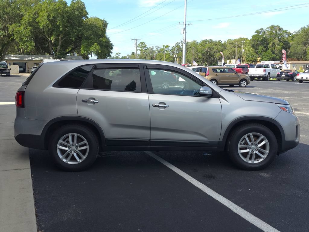 Used 2015 Kia Sorento LX FWD image 4