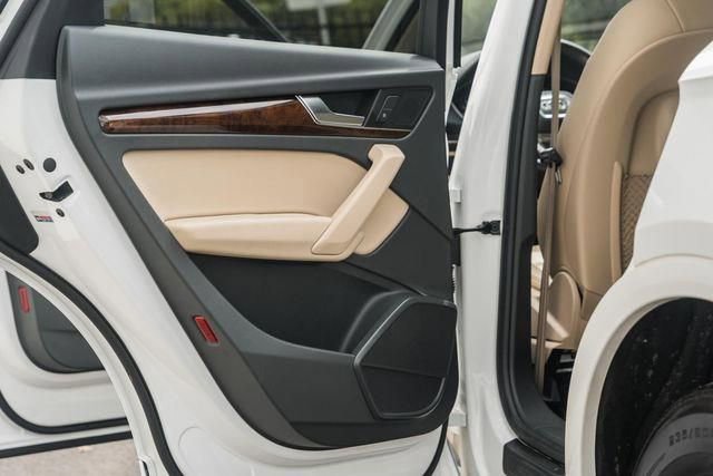 Used 2019 Audi Q5 2.0T Premium w/ Convenience Package image 37