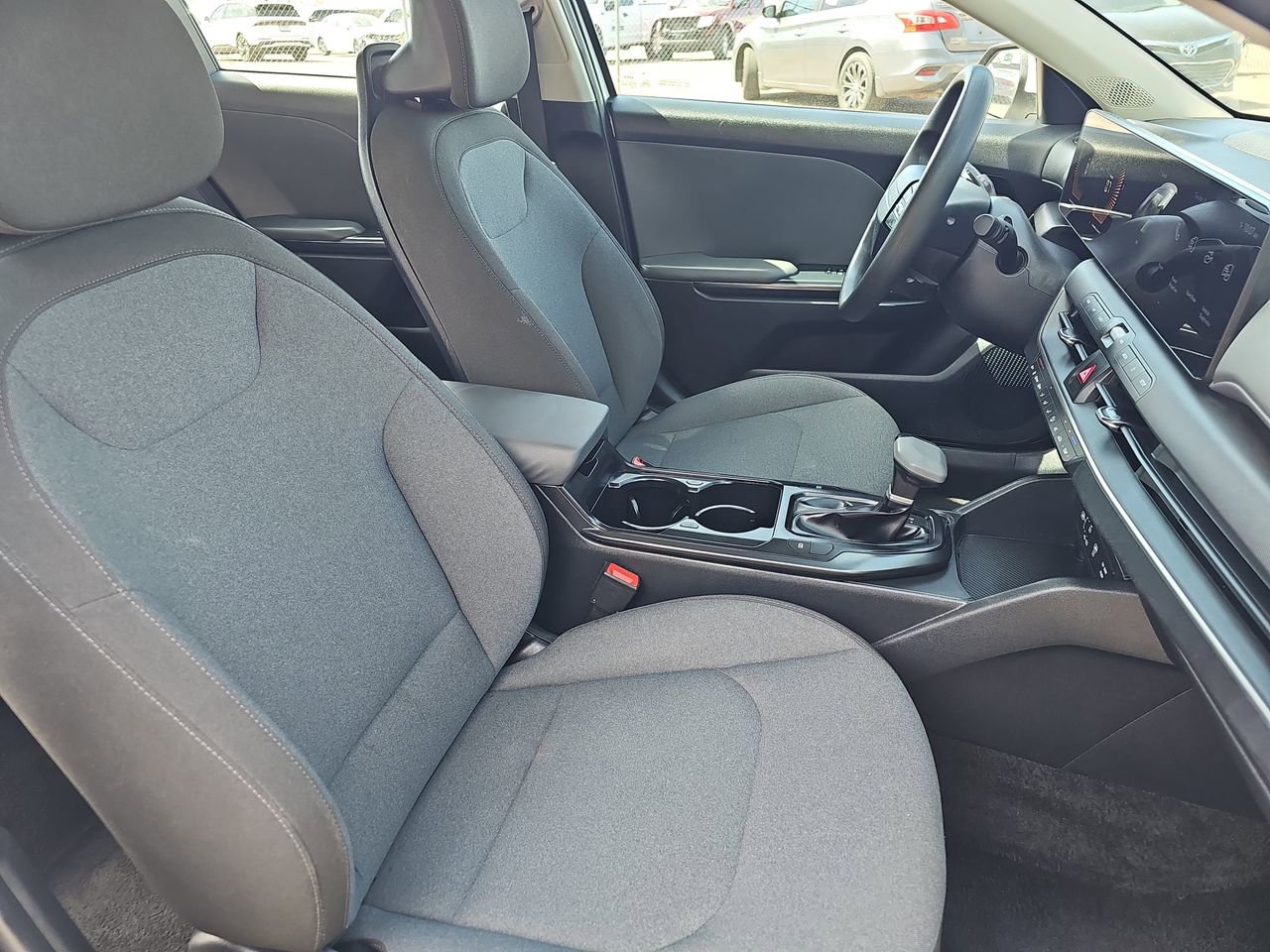 Used 2025 Kia K4 LXS FWD image 10