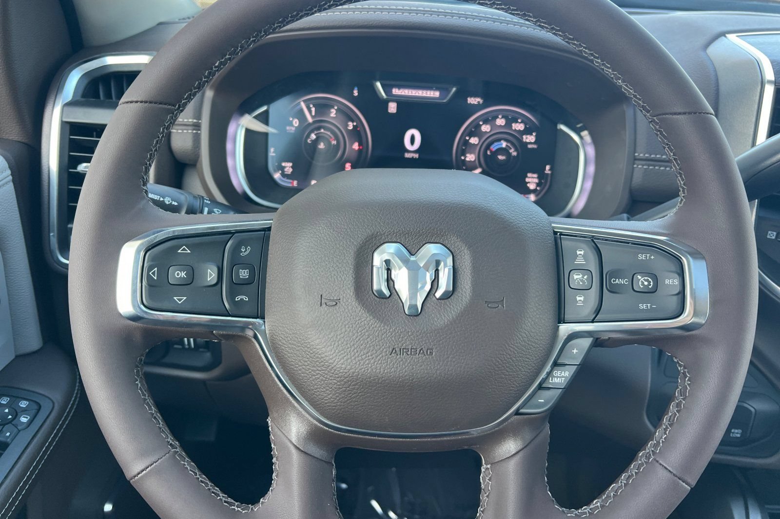 New 2026 RAM 3500 Laramie AWD/4WD image 22