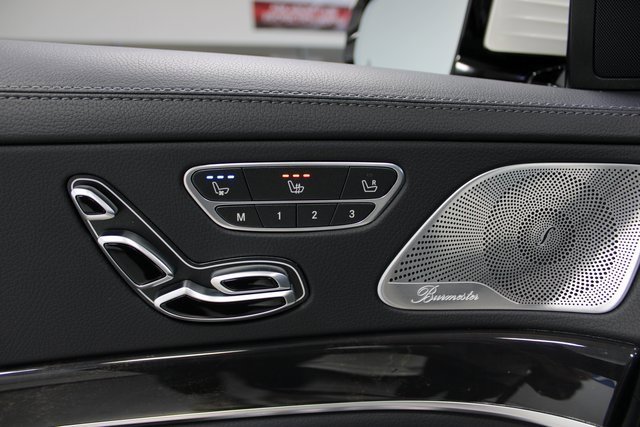 Used 2019 Mercedes-Benz S 560 Sedan image 23