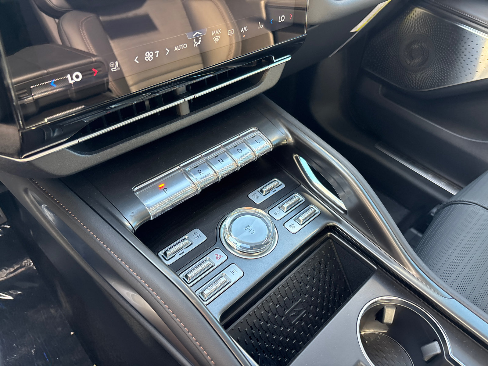 New 2026 Lincoln Nautilus Reserve AWD/4WD image 22