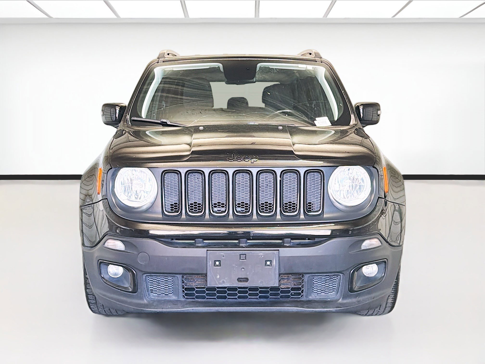 Used 2018 Jeep Renegade Altitude w/ UConnect 8.4 Nav Group image 2