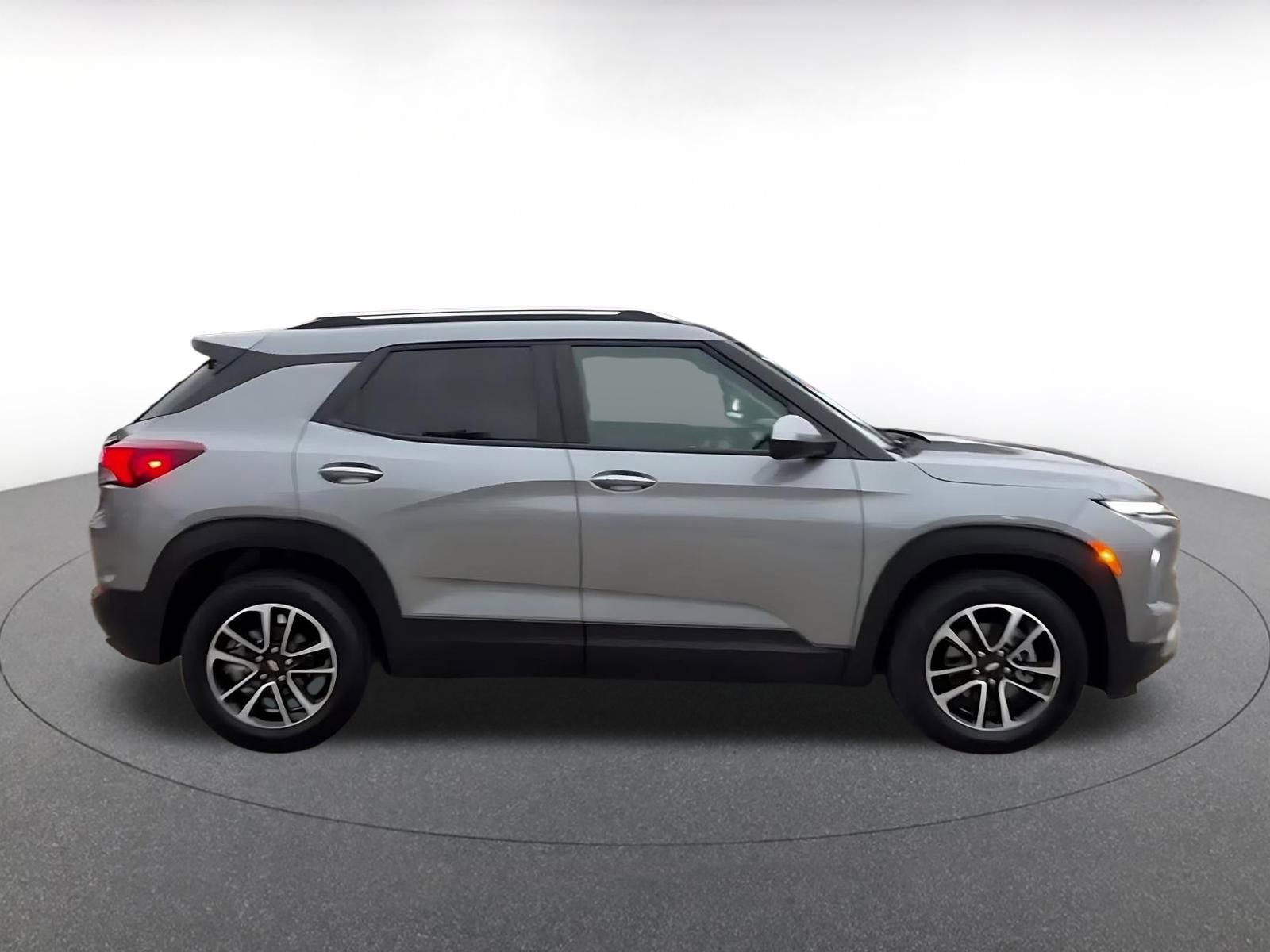 Used 2025 Chevrolet TrailBlazer LT image 16