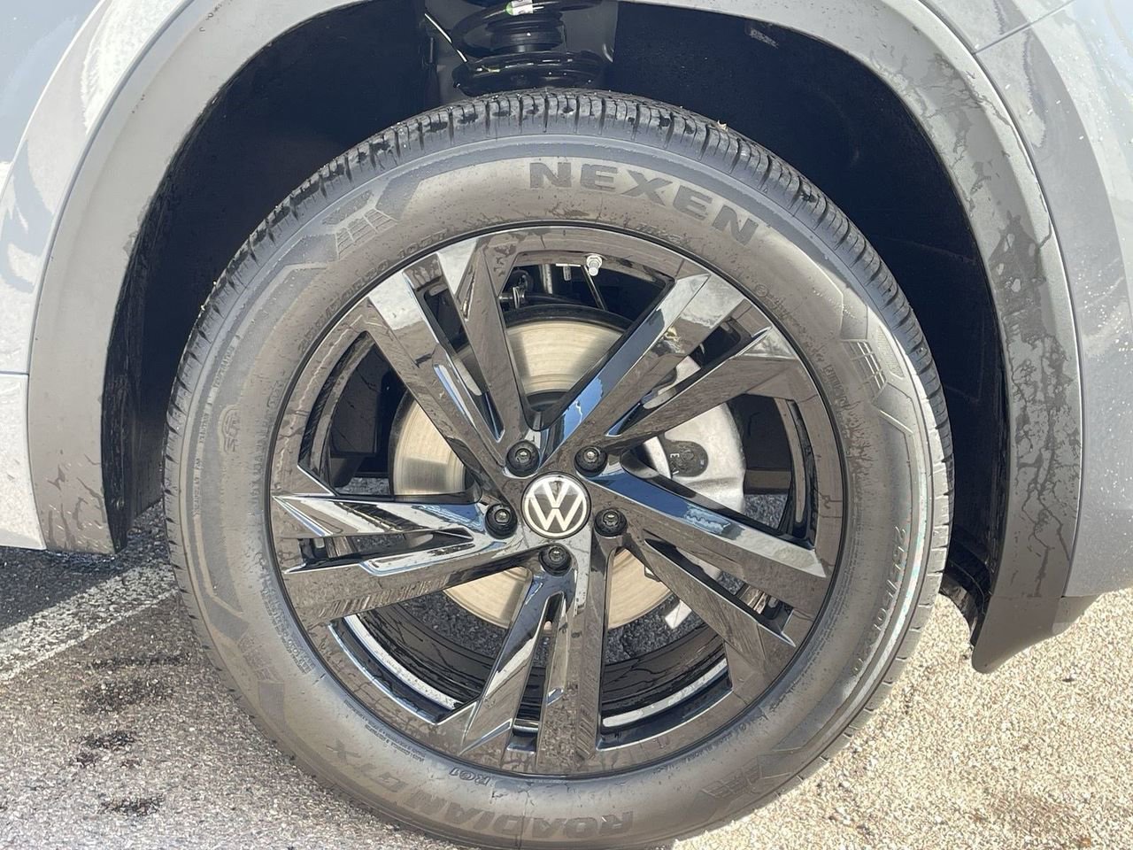 New 2026 Volkswagen Atlas Cross Sport SEL R-Line image 6