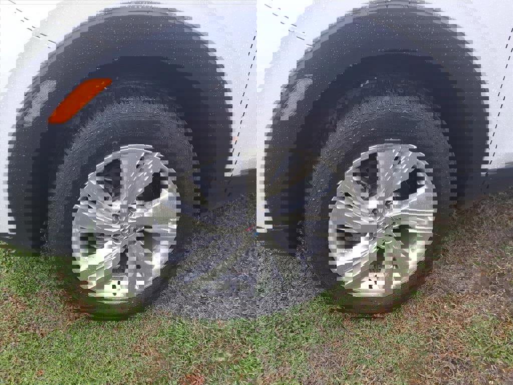 Used 2024 Buick Encore GX Preferred w/ Advanced Technology Package image 6