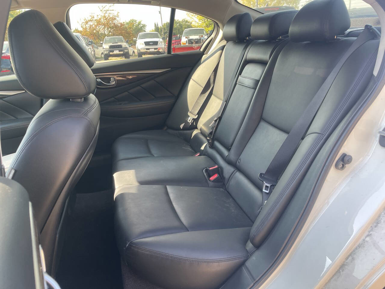 Used 2018 INFINITI Q50 Luxe w/ Essential Package (3.0T Luxe) image 12