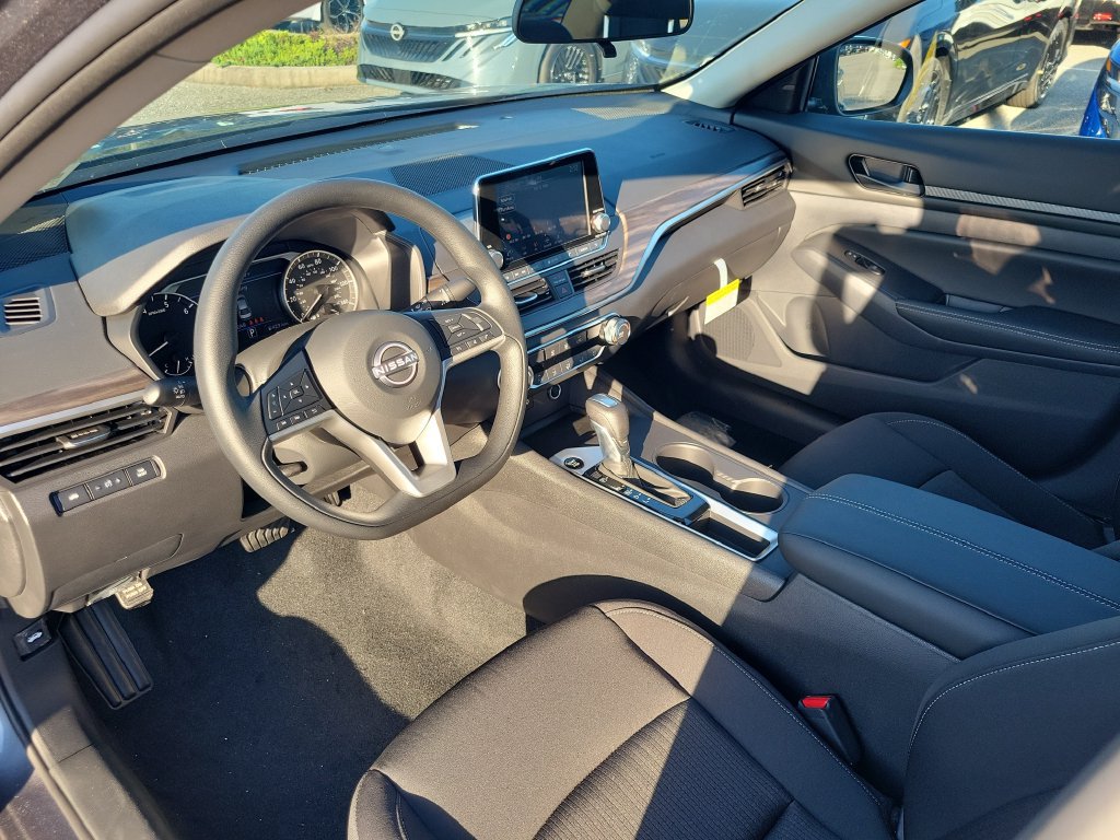 New 2026 Nissan Altima 2.5 SV FWD image 14