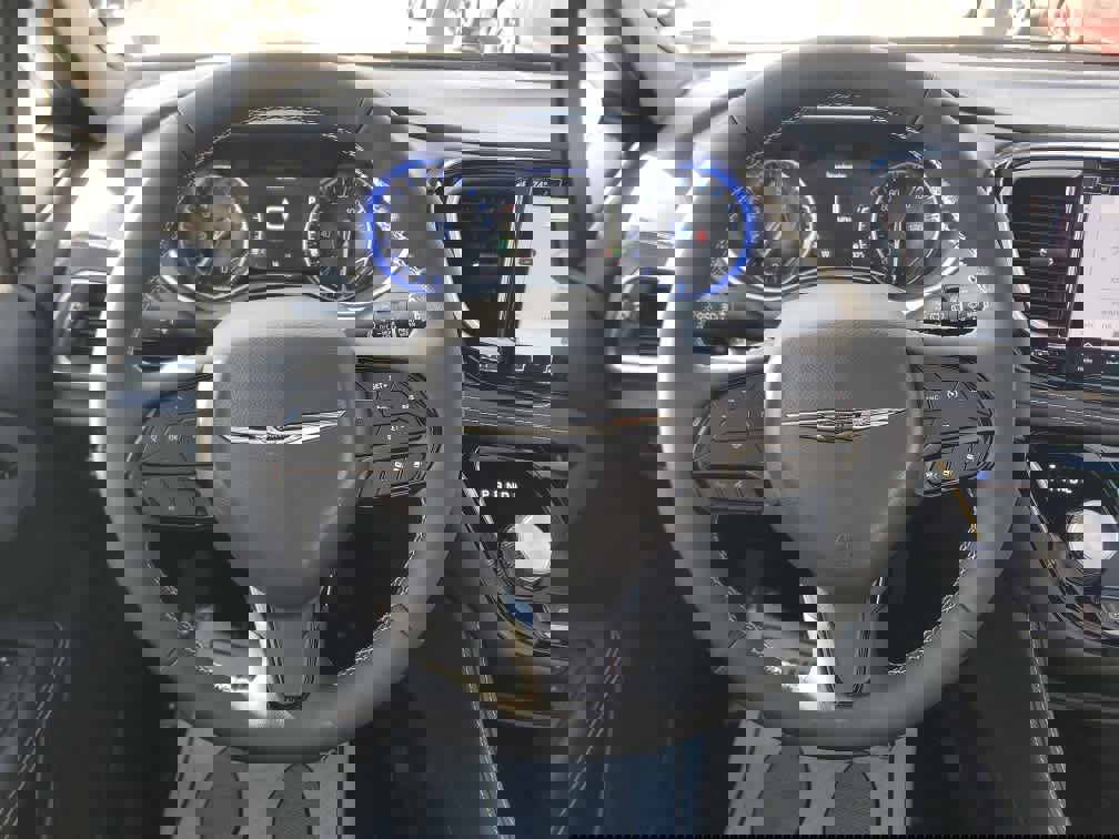 New 2026 Chrysler Pacifica Limited w/ S Appearance Package image 19