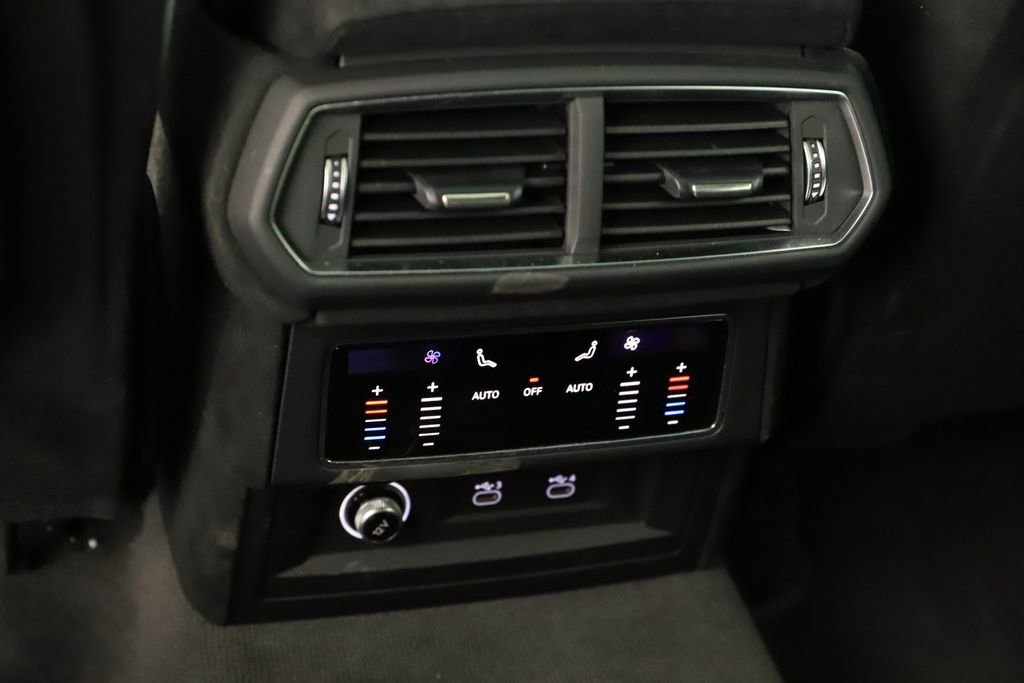 Used 2023 Lamborghini Urus Performante image 21