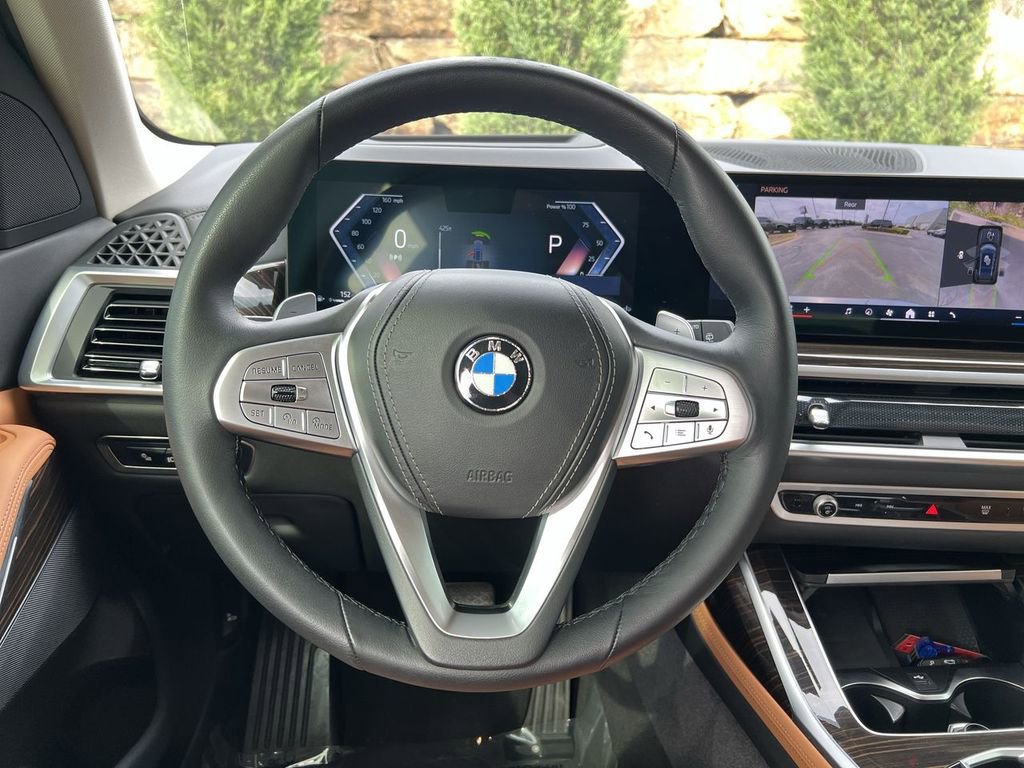 Used 2024 BMW X7 xDrive40i w/ Parking Assistance Package image 22