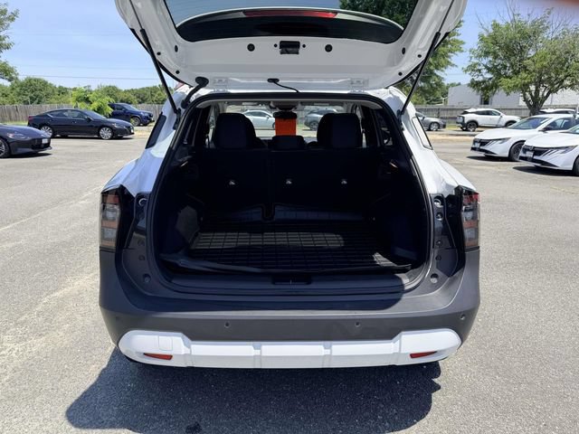 Certified 2025 Nissan Kicks SV FWD image 12