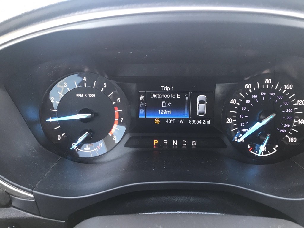 Used 2016 Ford Fusion SE w/ Equipment Group 202A FWD image 14