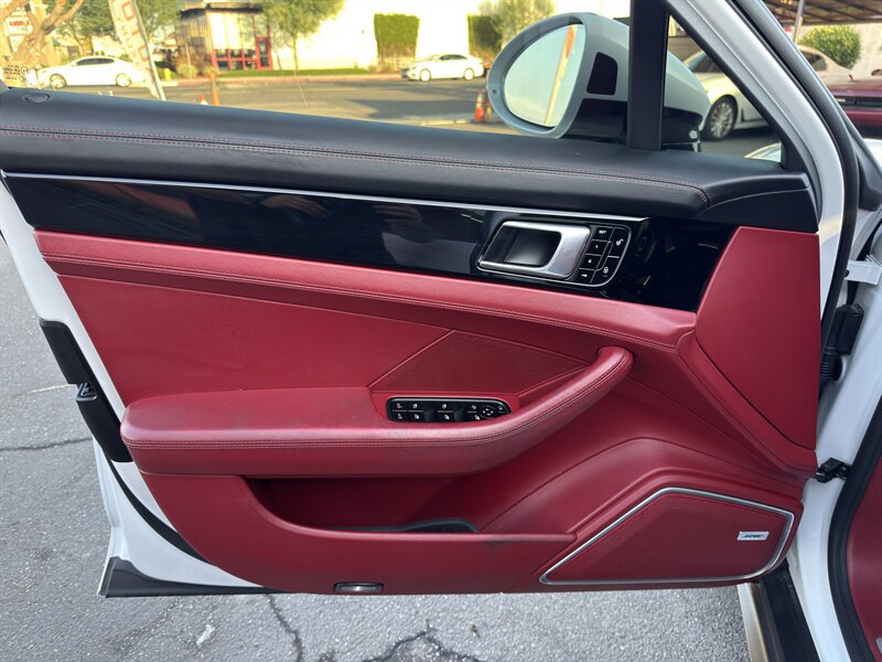 Used 2017 Porsche Panamera 4S AWD/4WD image 21