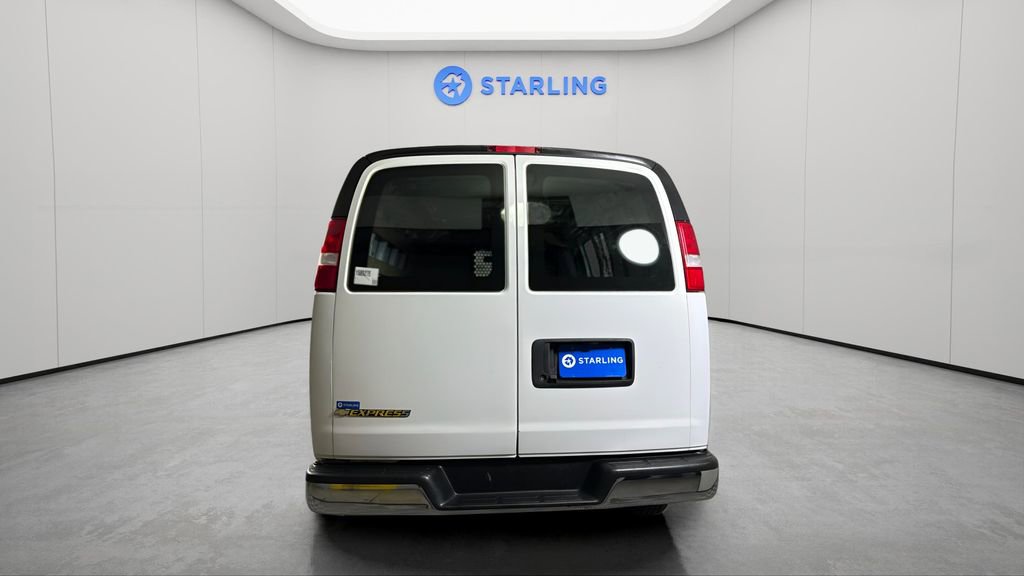 Used 2024 Chevrolet Express 2500 w/ Driver Convenience Package image 7