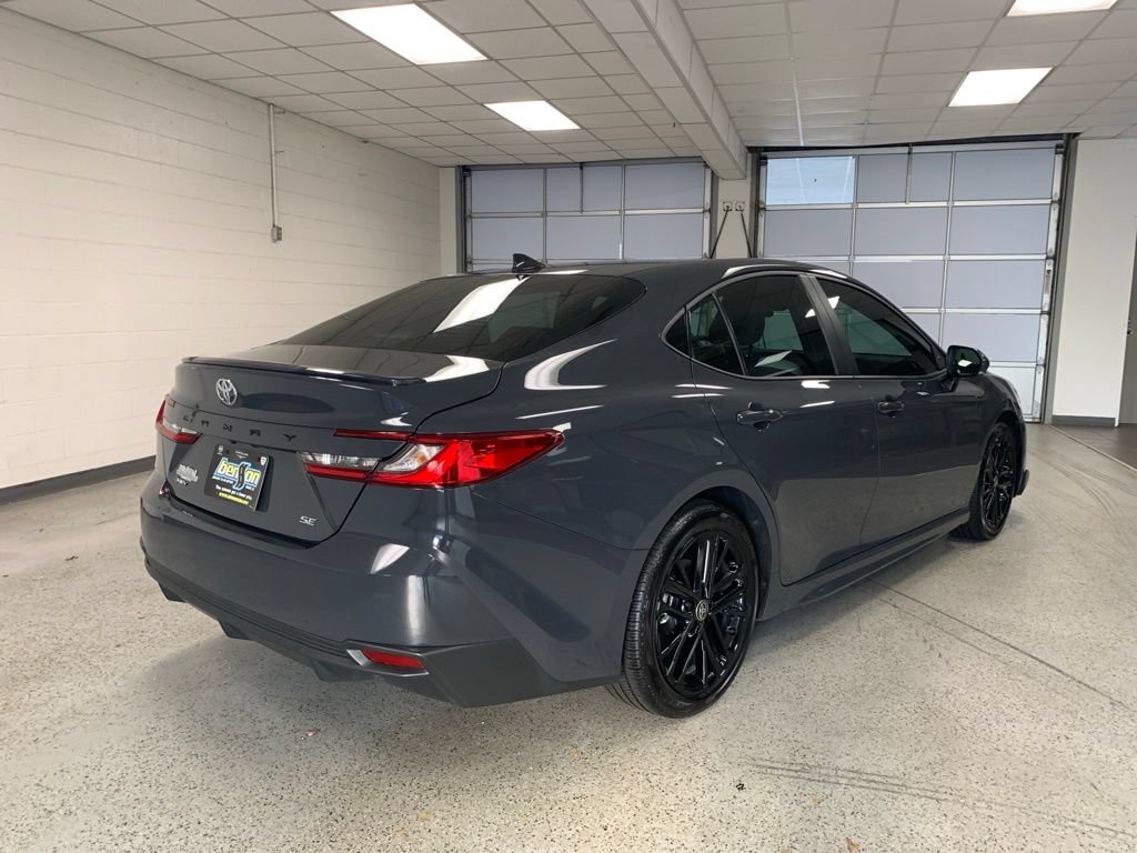 Used 2025 Toyota Camry SE FWD image 6