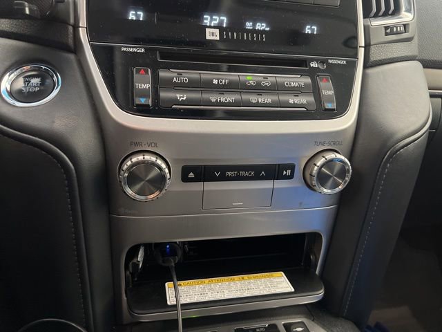 Used 2016 Toyota Land Cruiser AWD/4WD image 24