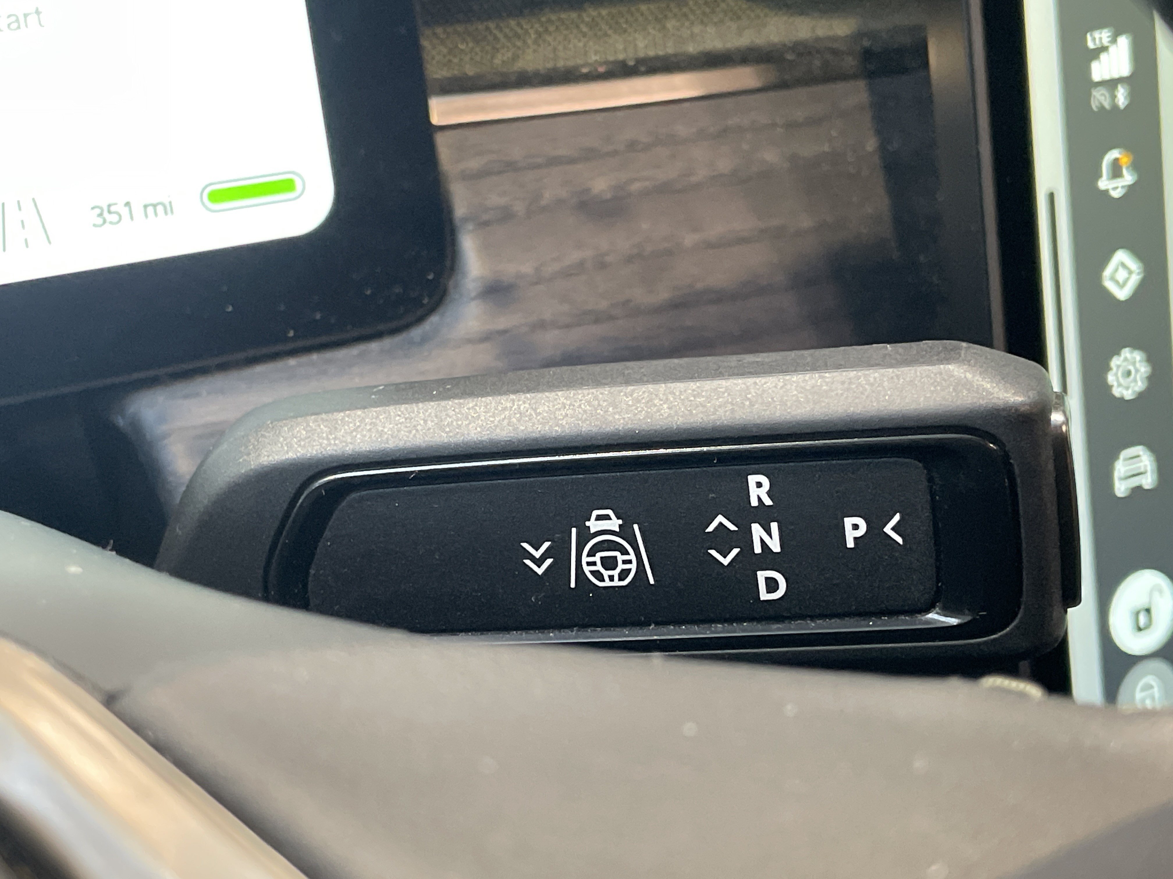 Used 2024 Rivian R1S Adventure Dual AWD/4WD image 30