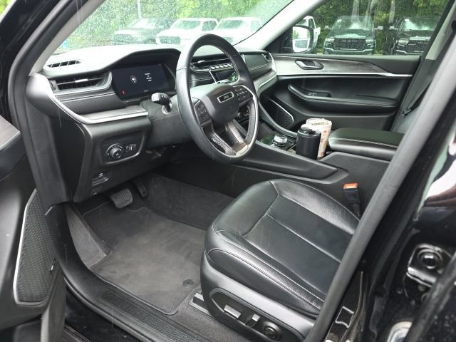 Used 2022 Jeep Grand Cherokee L Limited AWD/4WD image 10