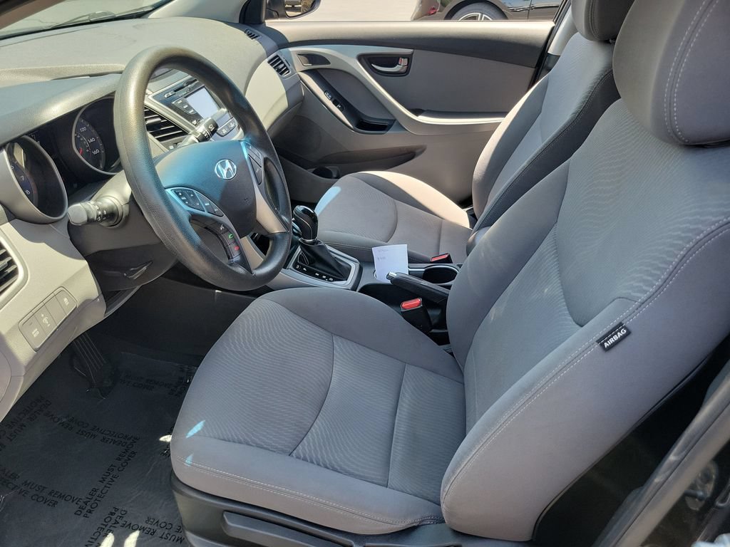 Used 2015 Hyundai Elantra SE w/ Option Group 02 FWD image 16