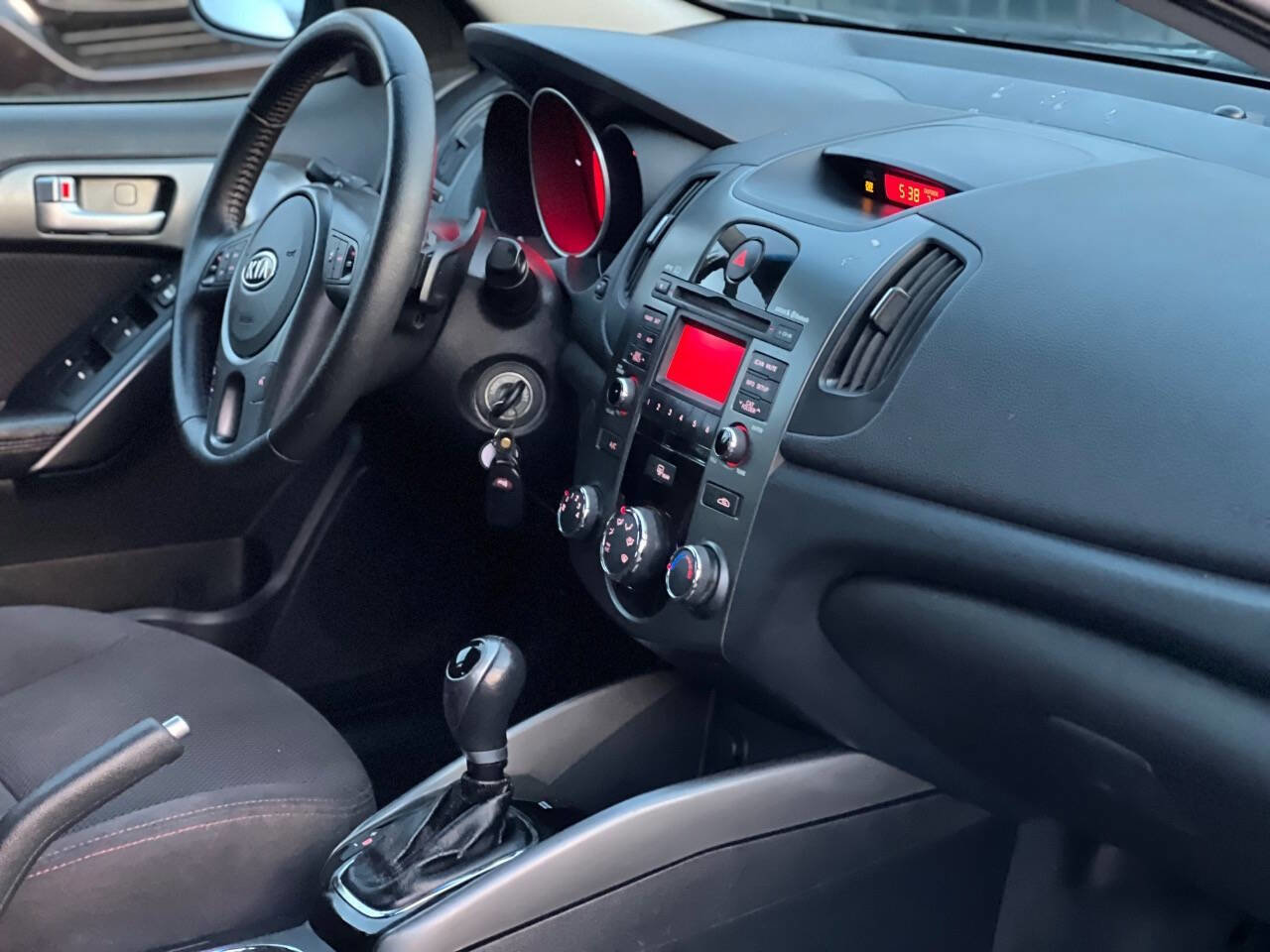 Used 2012 Kia Forte SX image 12