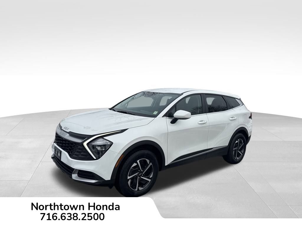 Used 2023 Kia Sportage LX image 9