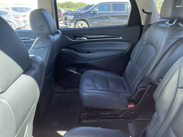 Used 2020 Buick Enclave Essence image 19