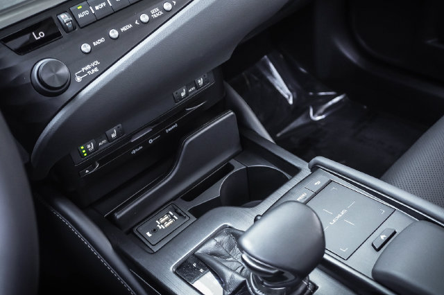 Used 2020 Lexus ES 350 w/ Premium Package FWD image 17