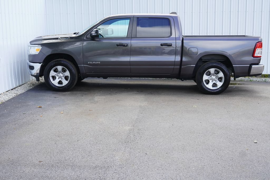 Used 2023 RAM 1500 Big Horn AWD/4WD image 3