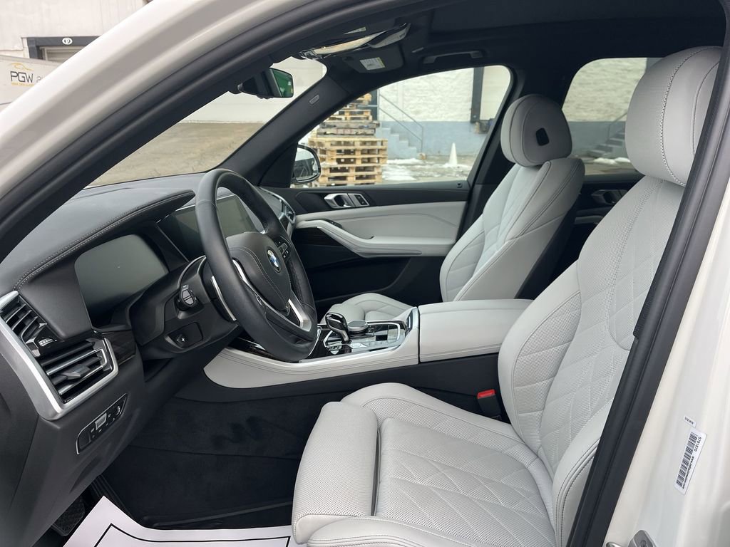 Certified 2023 BMW X5 xDrive40i w/ Climate Comfort Package image 11
