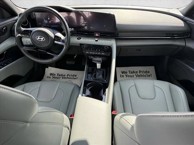 Certified 2025 Hyundai Elantra Limited image 16
