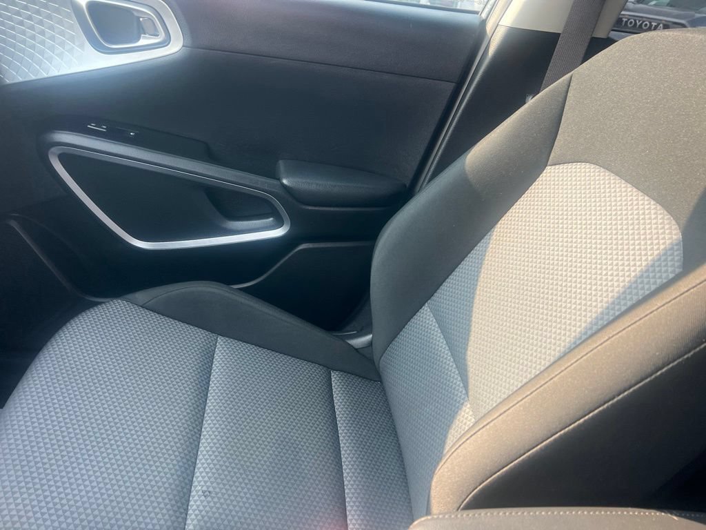 Used 2022 Kia Soul LX w/ Technology Package FWD image 15