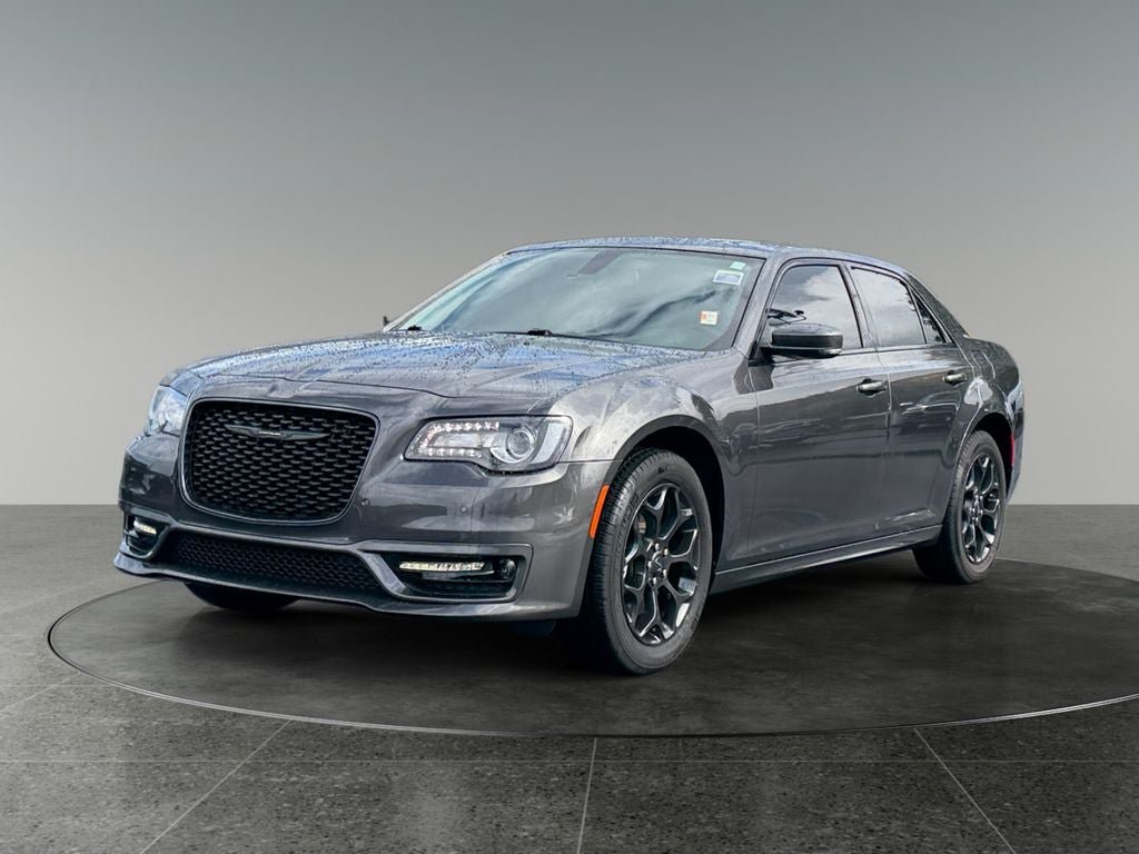 Used 2022 Chrysler 300 Touring L w/ Popular Equipment Group AWD/4WD image 3