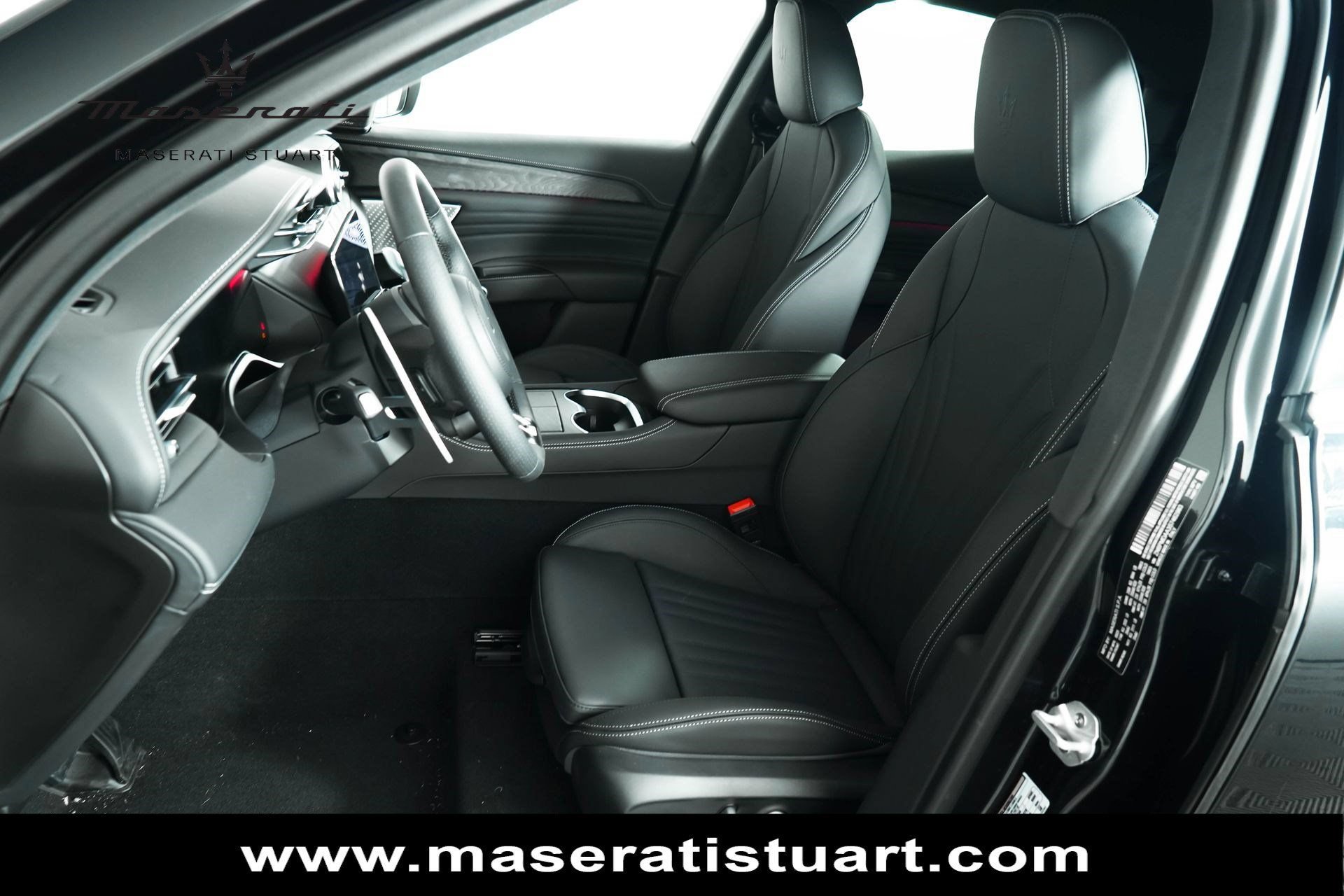 New 2025 Maserati Grecale GT AWD/4WD image 24