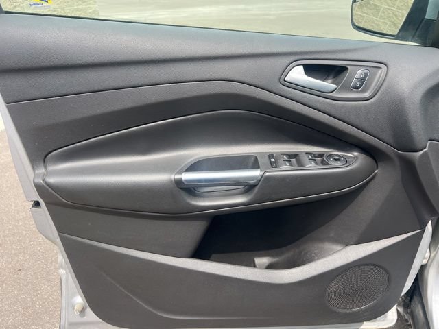 Used 2017 Ford Escape SE AWD/4WD image 19