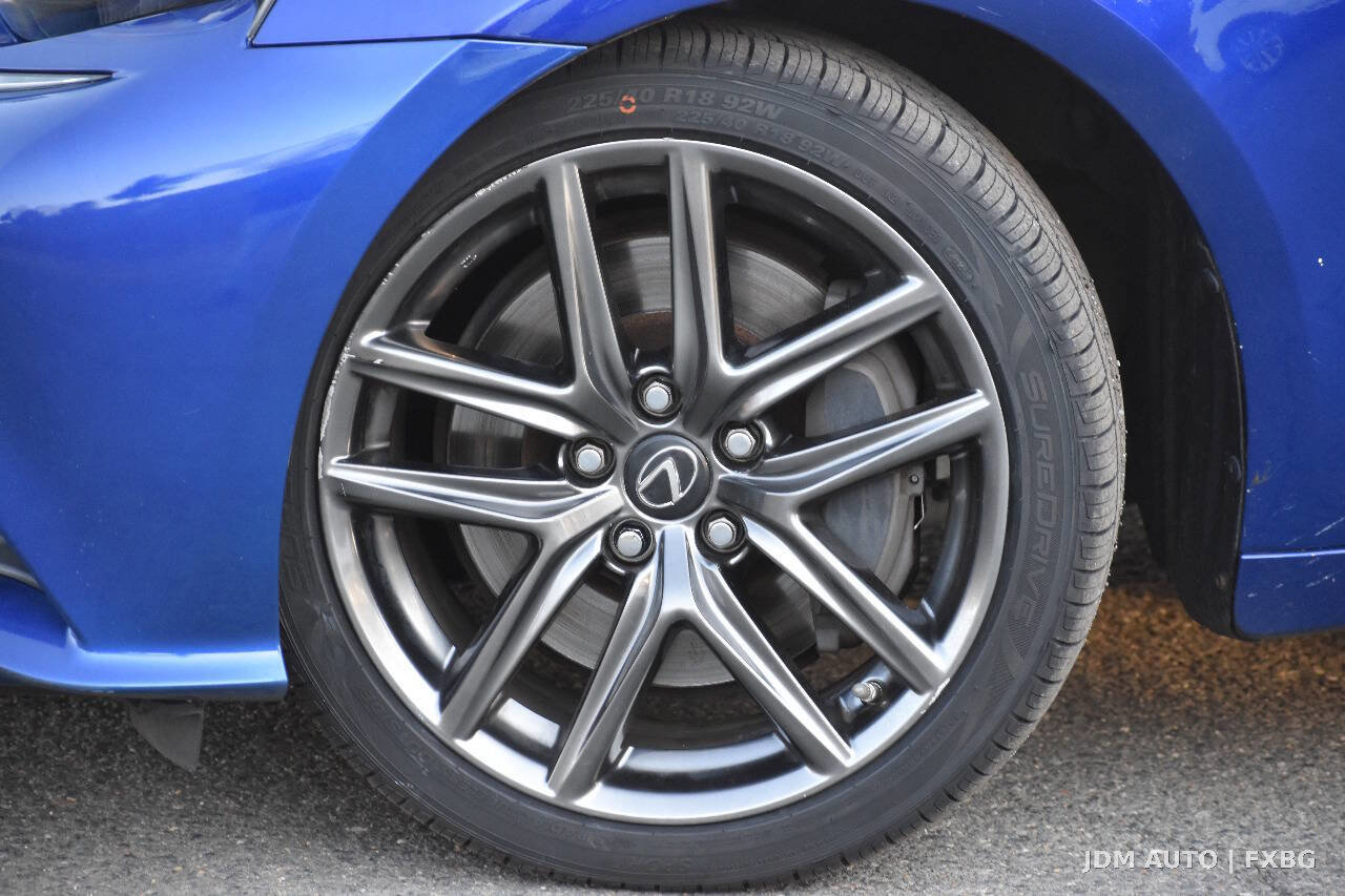 Used 2016 Lexus IS 300 AWD w/ F Sport Package image 36