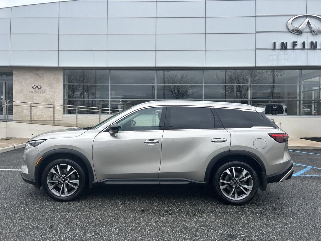 Certified 2025 INFINITI QX60 Luxe image 5