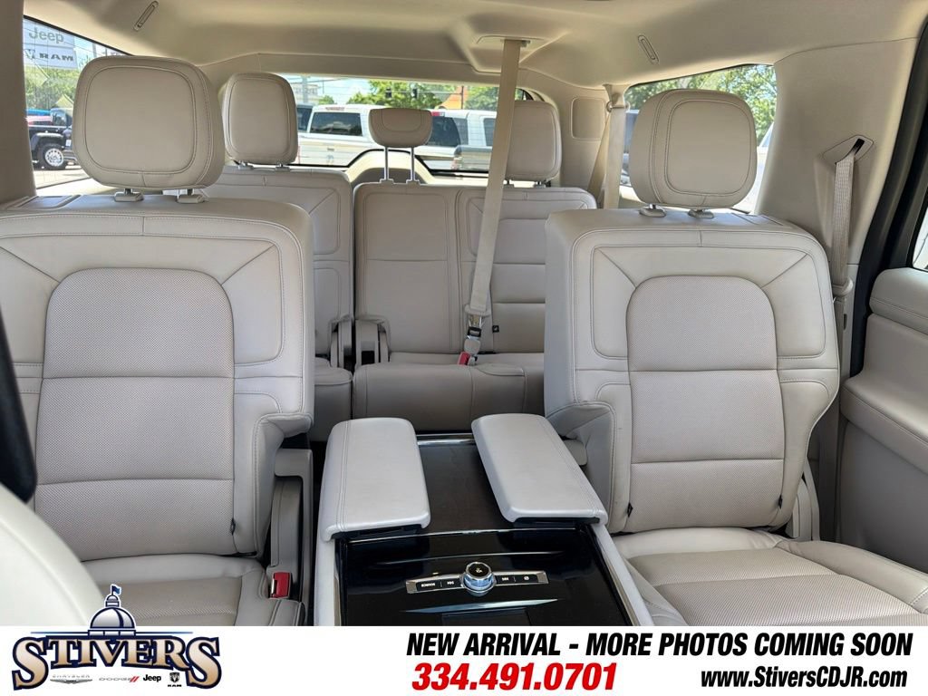 Used 2018 Lincoln Navigator L Reserve w/ Technology Package AWD/4WD image 13