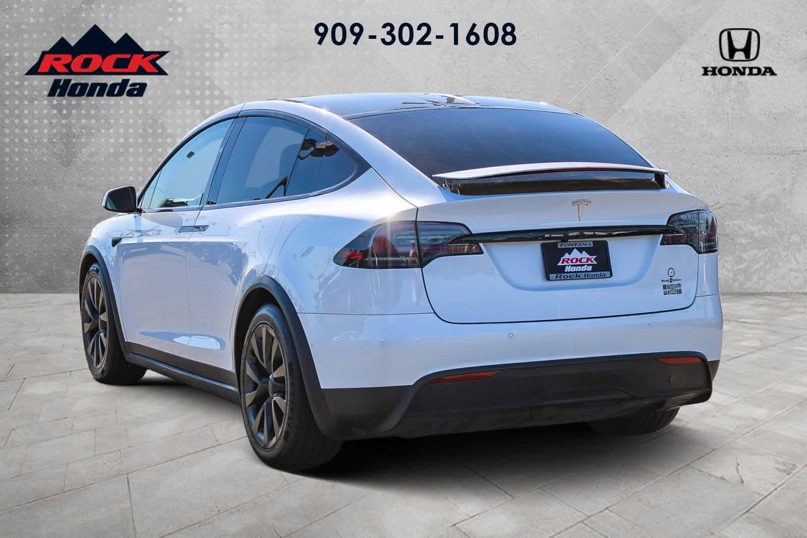 Used 2022 Tesla Model X Plaid image 6