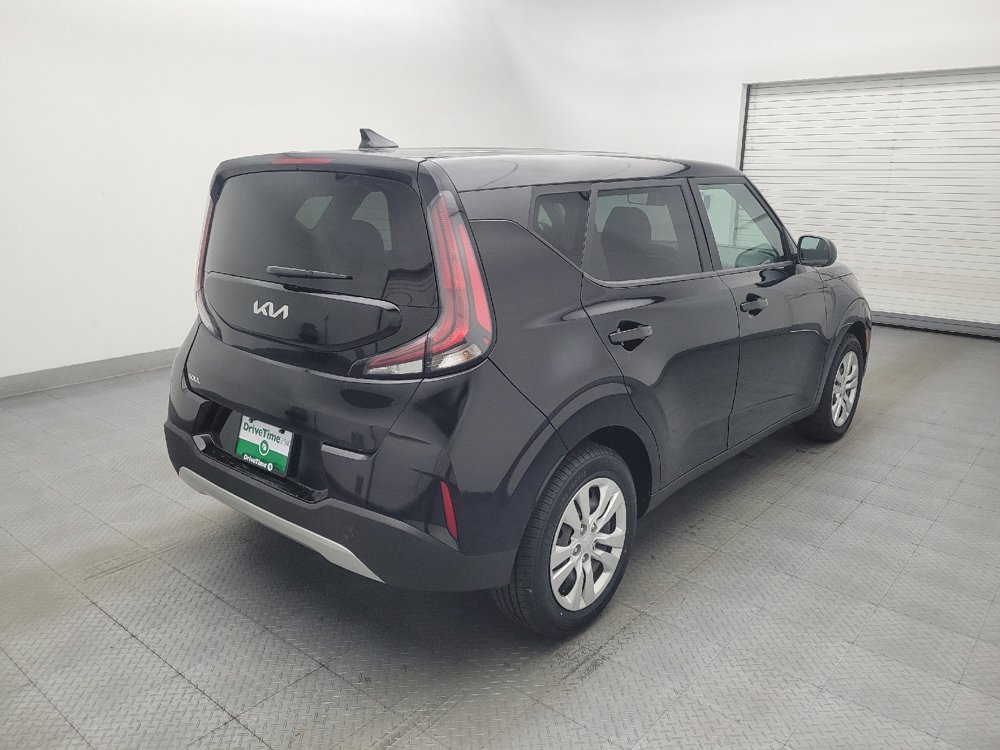 Used 2023 Kia Soul LX FWD image 9
